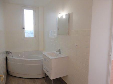 Location Appartement 3 pièces 66m² AIX LES BAINS 73100 - Photo 5