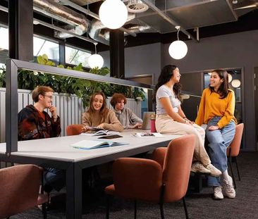 Highest Double Non Ensuite: Three Bed Flat - Photo 6