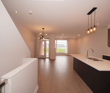 For Lease - 770 SOLARIUM Avenue, Blossom Park - Airport and Area, O... - Photo 4