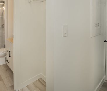 Kingston: Black Accents – 710 Westminster, Winnipeg, MB - Photo 5