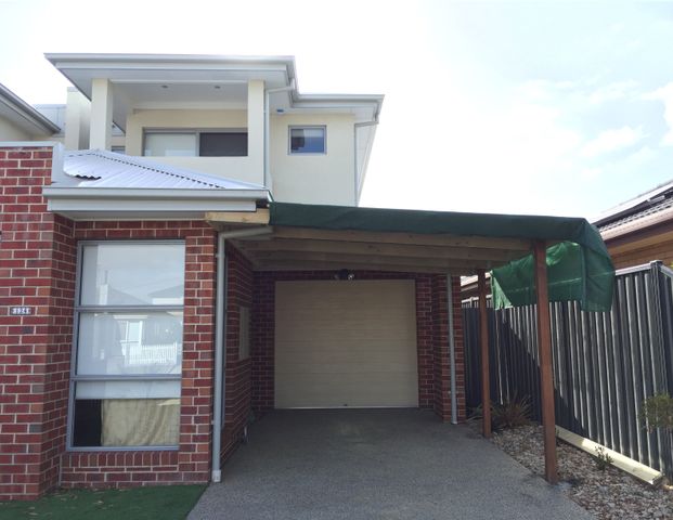 Altona North - Photo 1