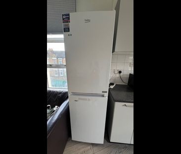 Room in a Shared Flat, Chamberlayne Road, NW10 - Photo 6