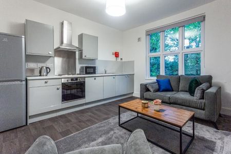 2 bed Apartment for Rent - Photo 3