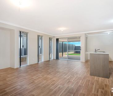 Stylish Family Home - Photo 5