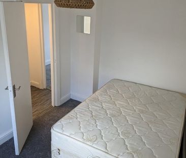 1 Bed Flat, Lauriston Road, E9 - Photo 3