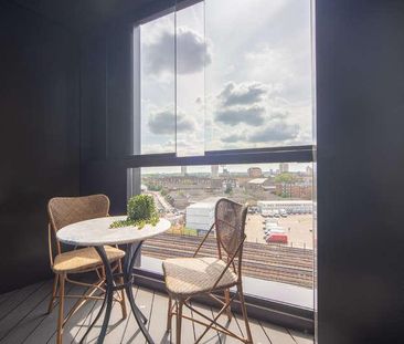The Residence, Charles Clowes Walk, Nine Elms, London, SW11 - Photo 2