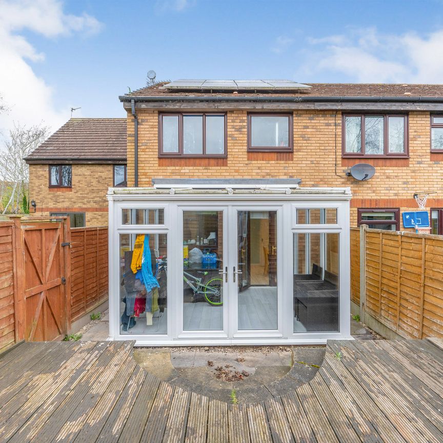 3 bedroom house to rent Kaplan Close, Shenley Lodge, Milton Keynes, MK5 - Photo 1