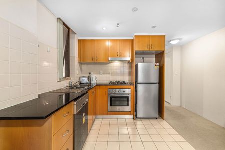 Centrally located In Hurstville C.B.D -One Bedroom Apartment With Car space - Photo 3