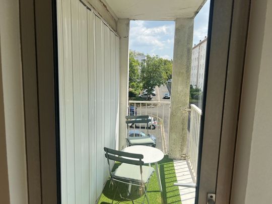 Chambre avec balcon en colocation - Photo 1