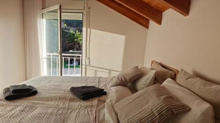 4-bedroom apartment for rent in Vallirana, bills included - Photo 3