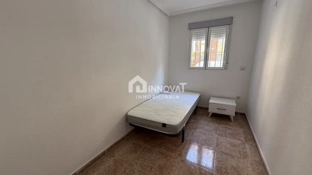 Piso en alquiler en Calle de los Comuneros de Castilla - Foto 2