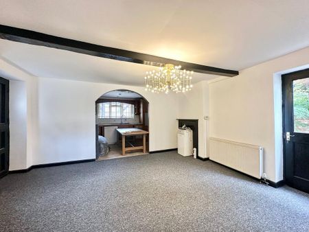 4 bedroom character property to rent - Photo 3