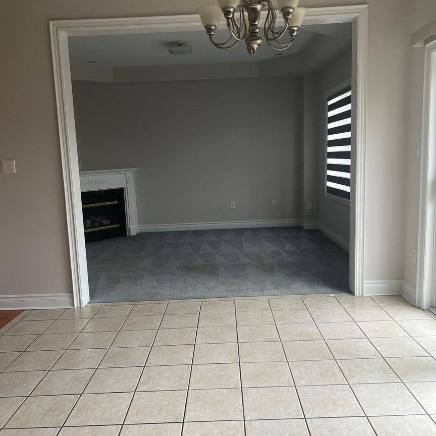 For Lease - 104 Bonistel Crescent Unit# Main and 2nd Floor, Brampton, Ontario - Photo 1