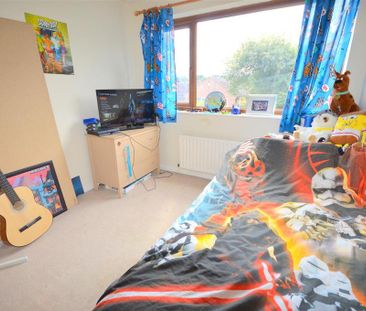 3 bedroom detached house to rent - Photo 2