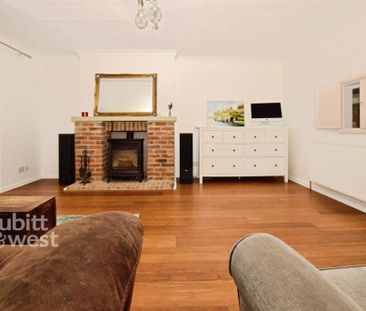 2 bedroom end of terrace house to rent - Photo 1