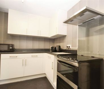 Broomfield, Guildford, Surrey, GU2 8LQ - Photo 3