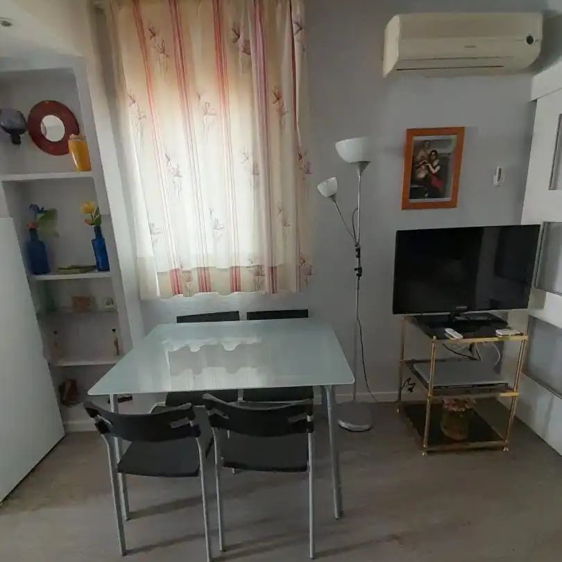 Apartamento de alquiler en Avenida de Los Abedules, 3, Parque de la Paloma - Photo 1