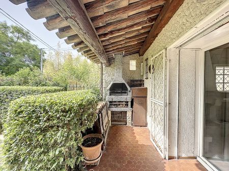 Maison 3 chambre(s) à louer - Nîmes - Photo 2