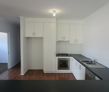 25 Redward Avenue, Greenacres SA, Belconnen - Photo 5