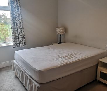 Malmesbury Road - Photo 4