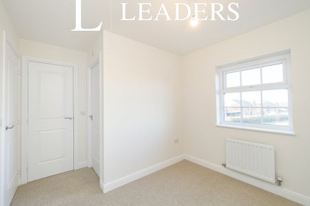 4 bedroom town house to rent Tay Road, Lubbesthorpe, LE19 - Photo 2