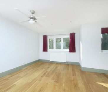 3 Bed Semi-Detached House, Princes Avenue, W3 - Photo 3