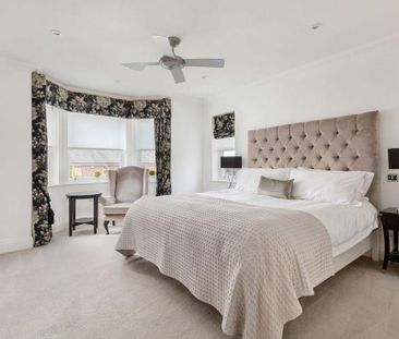 4 bedroom detached house to rent - Photo 3