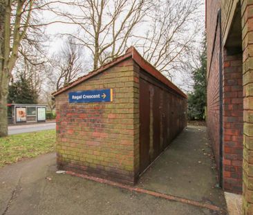 2 bedroom flat to rent - Photo 4