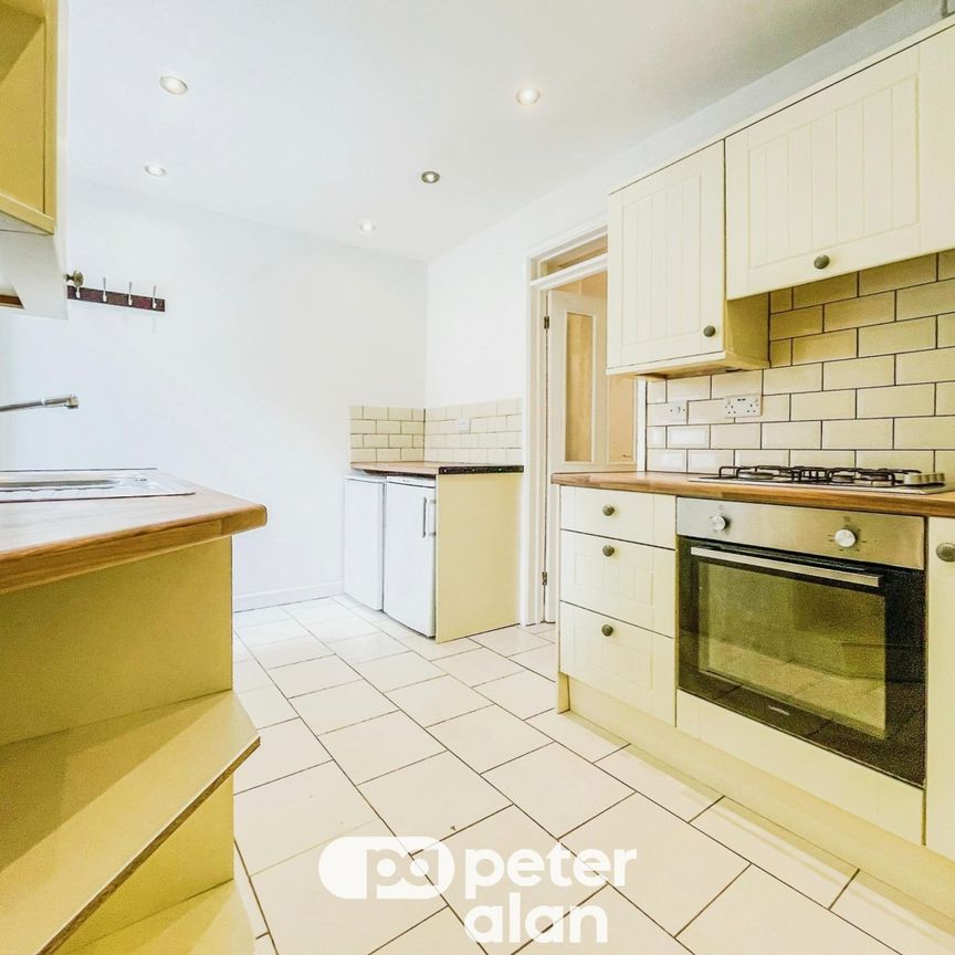 Queen Street, Tongwynlais, CARDIFF - Photo 1