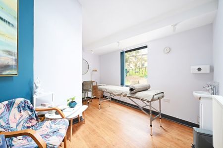 Rooms above The Dronfield Foot Clinic, S18 - Photo 4