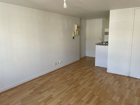 Studio de 19 m² – Place Manigne 87000 Limoges – Begip - Photo 2