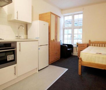 Studio to rent - Photo 1