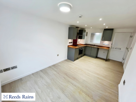 1 bedroom apartment to rent - Photo 4