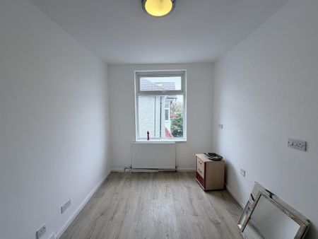 3 bedroom maisonette to rent - Photo 4