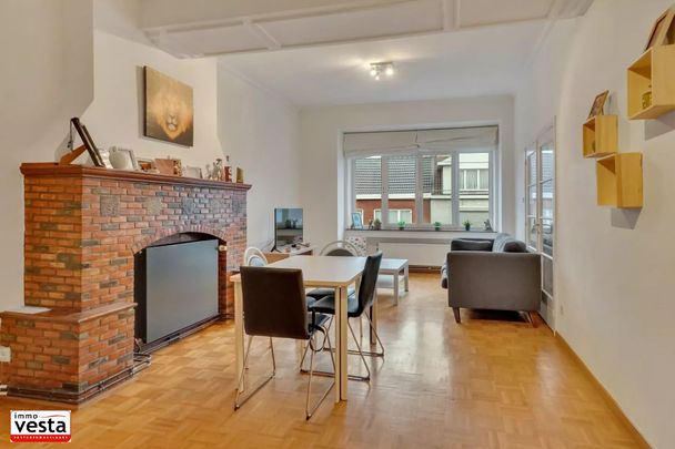 Karaktervol appartement in hart van Sint-Truiden - Photo 1