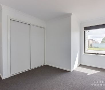 44 Newmarket Rd Werribee - Photo 2