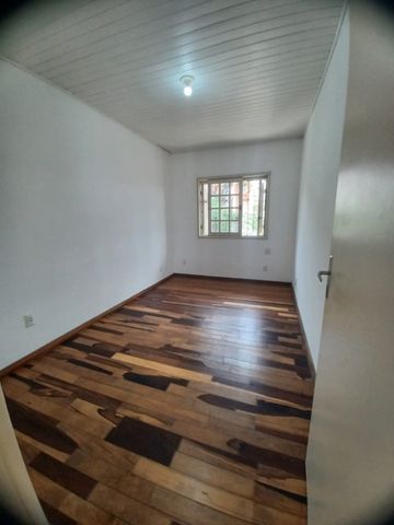 Casa com 2 quartos e 85m² para alugar em Medianeira, Porto Alegre. - Foto 4