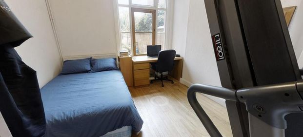 6 bedroom house to rent - Photo 1