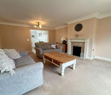 3 bedroom terraced house to rent - Photo 2