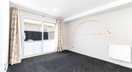 Cosy, Contemporary & Convenient - Photo 2