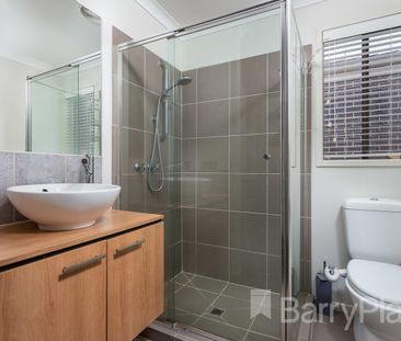 Stunning Family Home - Photo 3