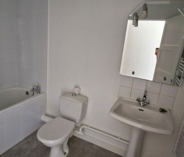 Un appartement de type 2 sis 646 route de nuelles ... - Photo 2