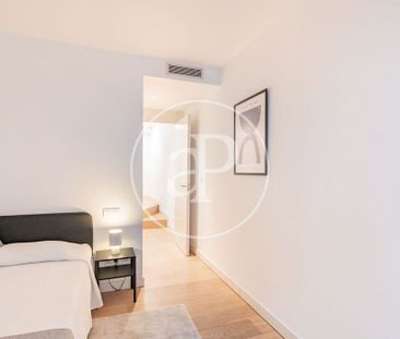 Luxury penthouse for rent in Madrid, Autonomous Region of Madrid - Photo 3