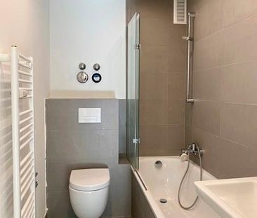 2- Zimmer-Wohnung mit Einbauküche und Balkon - Foto 1