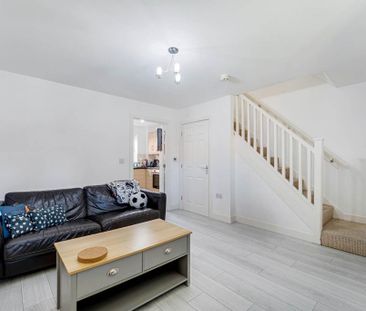 2 bedroom semi-detached house to rent - Photo 3