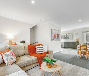 Modern Living in the heart of Mooroolbark - Photo 3