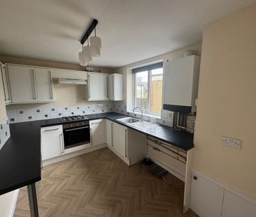 3 bedroom terraced house to rent - Photo 4