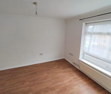 Drakes Drive, STEVENAGE - Photo 6