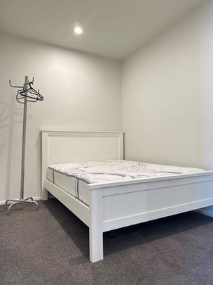 Ready to move in - fully furnished unit - Photo 1