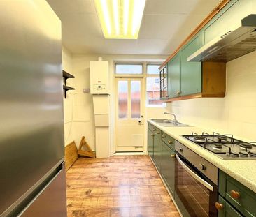 Brettenham Road, London - Photo 4